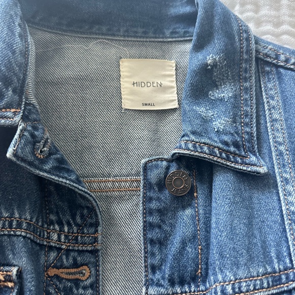 Jean jacket - Picture 2 of 4